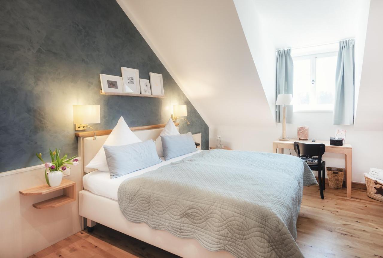 Biohotel Schlossgut Oberambach Екстер'єр фото