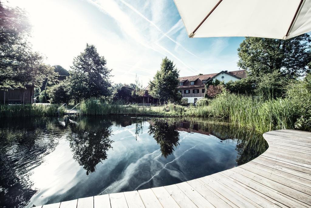 Biohotel Schlossgut Oberambach Екстер'єр фото