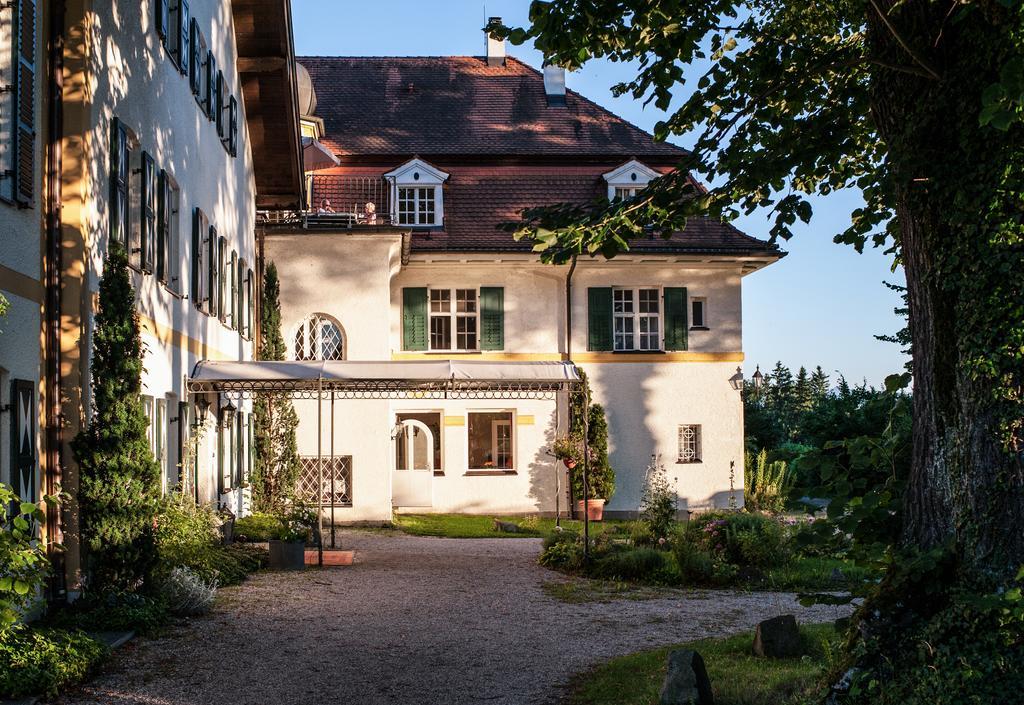 Biohotel Schlossgut Oberambach Мюнзінг Екстер'єр фото